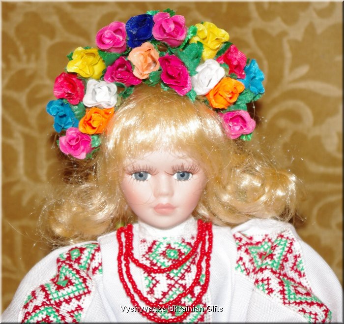 Ukrainian Doll Porcelain Face In Embroidered Clothes [cd146] 45 00