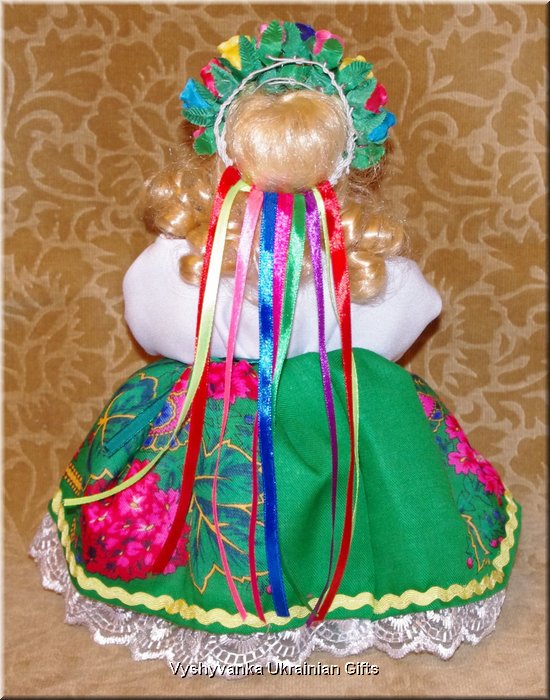 Ukrainian Doll Porcelain Face In Embroidered Clothes [cd146] 45 00