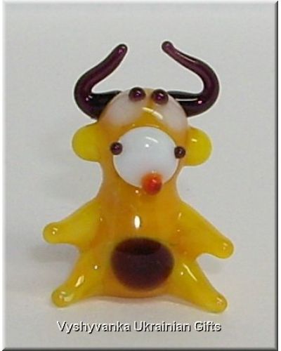 Small Bull - Tiny Glass Animal Figurine