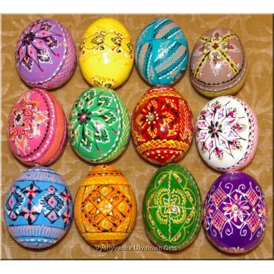 12 Decorated Easter Eggs Wooden Pisanki