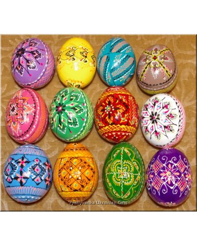 12 Decorated Easter Eggs Wooden Pisanki