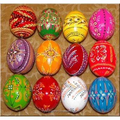 12 Wooden Ukrainian Pysanky Easter Eggs / Egg